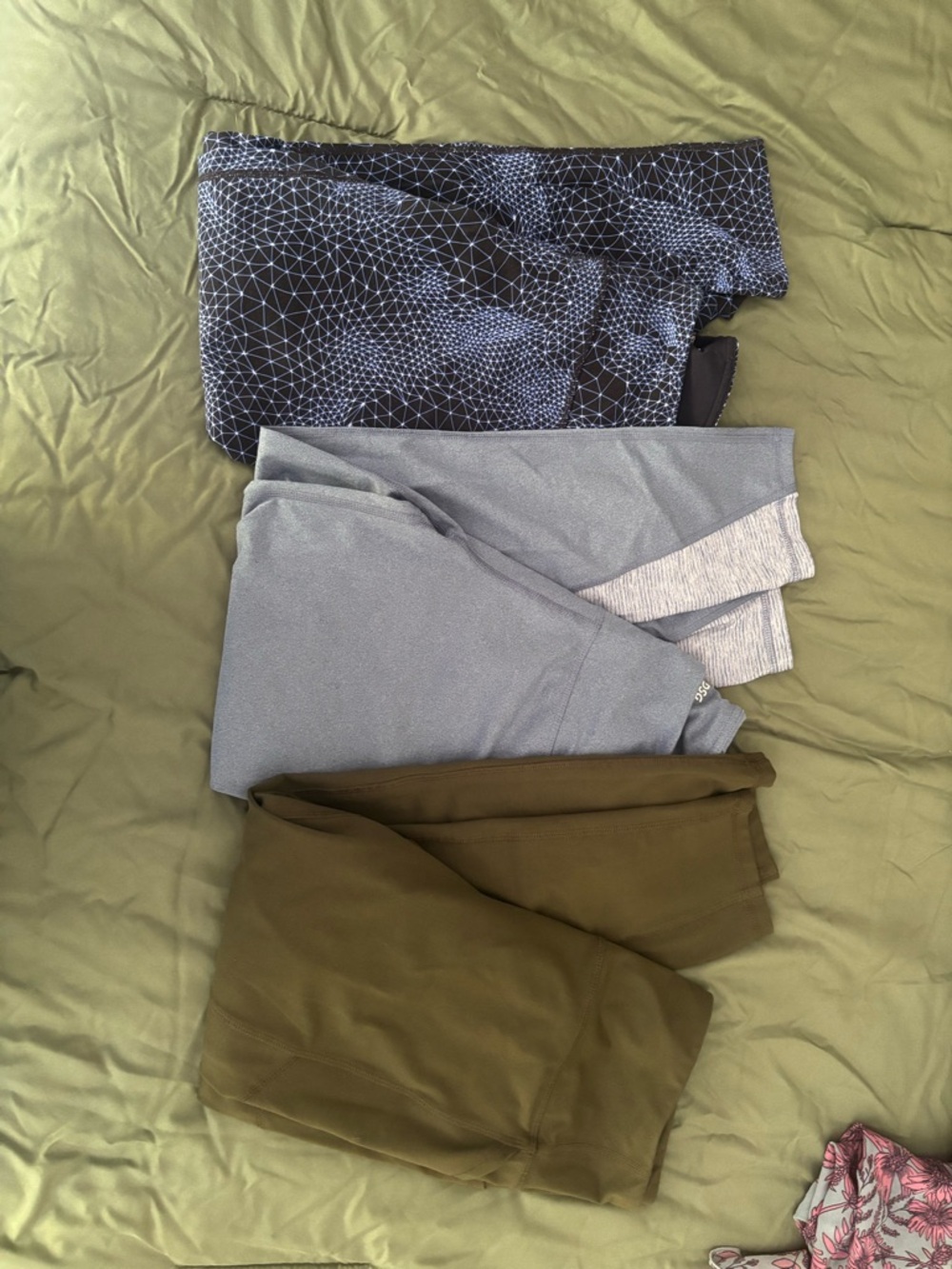 2 pairs shorts, 3 pairs leggings size large - Picture 2 of 2
